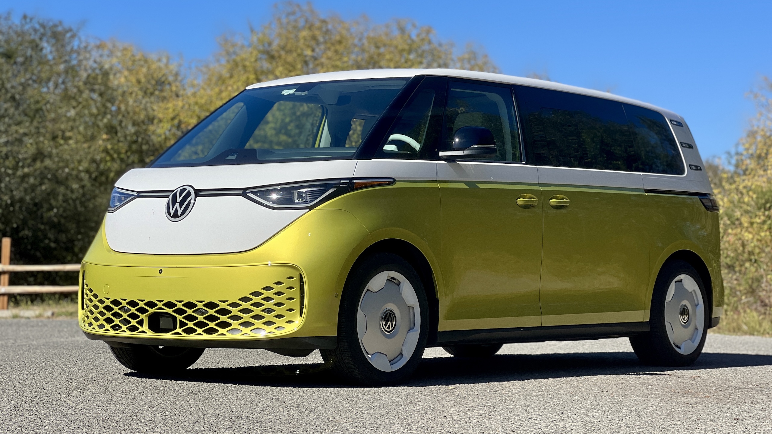 Análise da primeira unidade do Volkswagen ID.Buzz 2025: alegria nostálgica e cheia de tecnologia