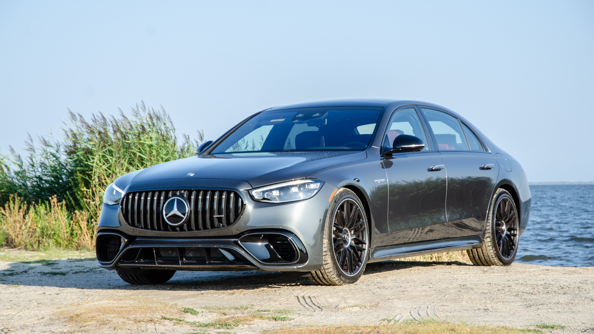 Análise de desempenho do Mercedes-AMG S63 SE 2024: é o Superman sobre rodas