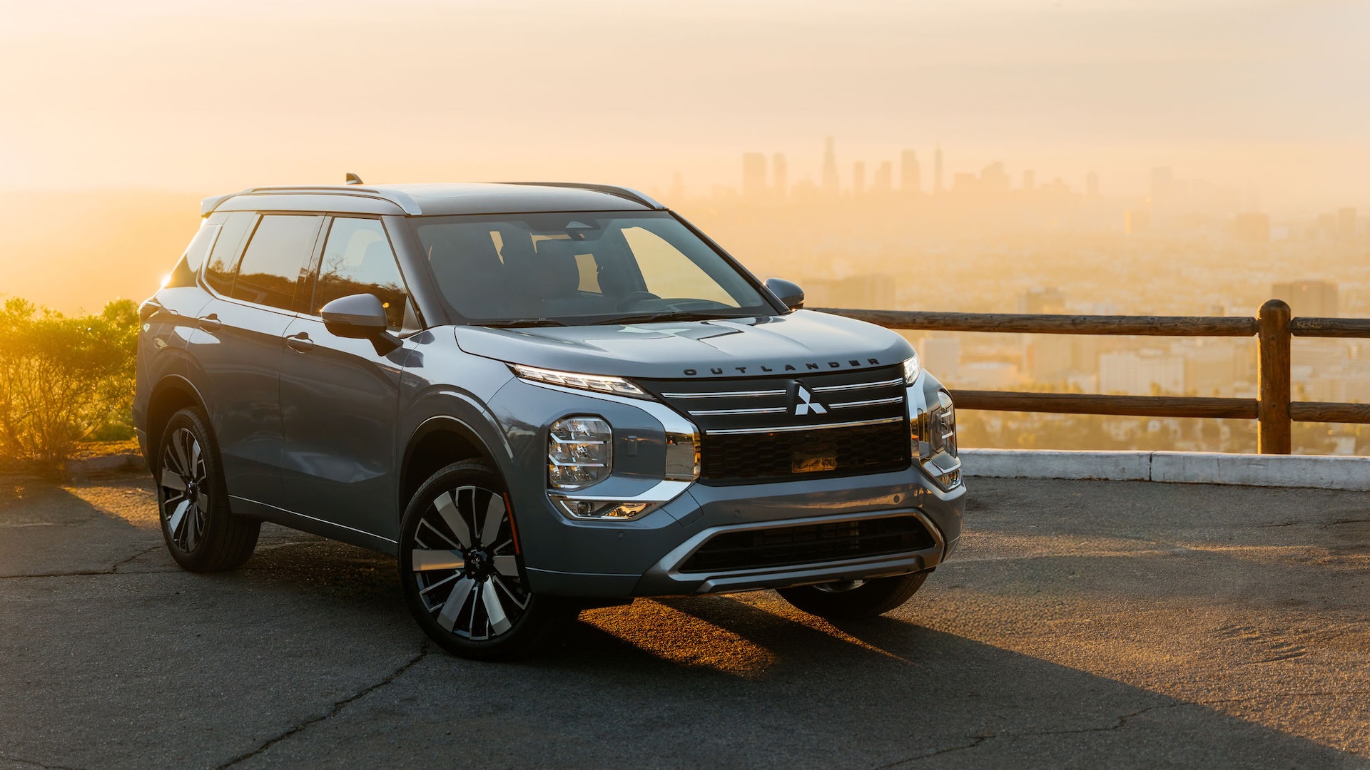 2025 Mitsubishi Outlander First Drive Review: É um Saab japonês