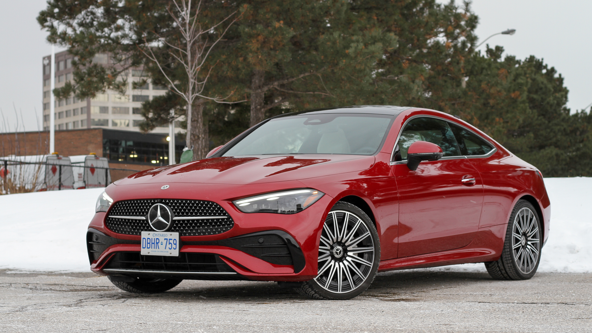 O Mercedes-Benz CLE300 prova que as telas não são realmente luxuosas